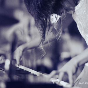 一寸一寸挺进杨幂深处
